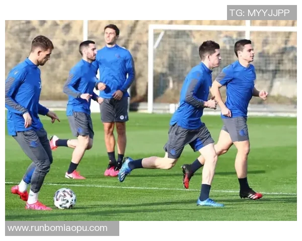 武汉足球队在最新状态排行榜中荣登第八名展现强劲实力与潜力