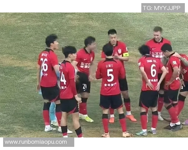 喀麦隆与尼日利亚激战正酣比分揭晓引发球迷热议 喀麦隆与尼日利亚激战正酣比分揭晓引发球迷热议