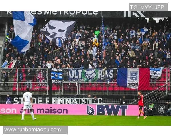 澳超精彩对决纽喷气主场迎战墨尔本球队争夺三分 澳超精彩对决纽喷气主场迎战墨尔本球队争夺三分