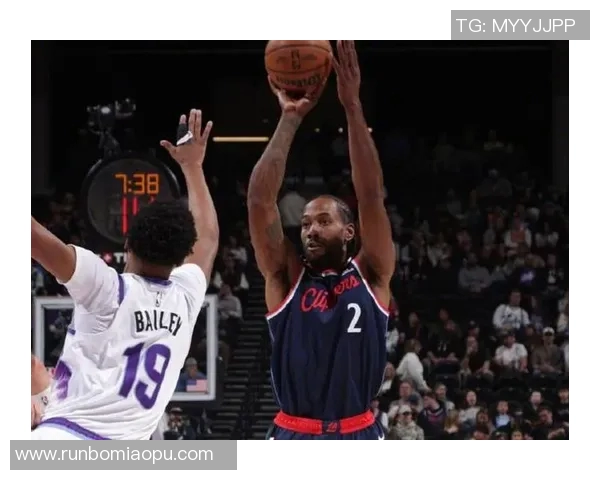 科怀伦纳德的篮球之路:从默默无闻到超级巨星的成长历程 科怀伦纳德的篮球之路:从默默无闻到超级巨星的成长历程