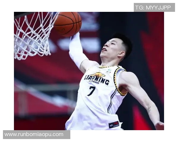 张镇麟：从篮球新星到国家队核心的成长之路与奋斗历程
